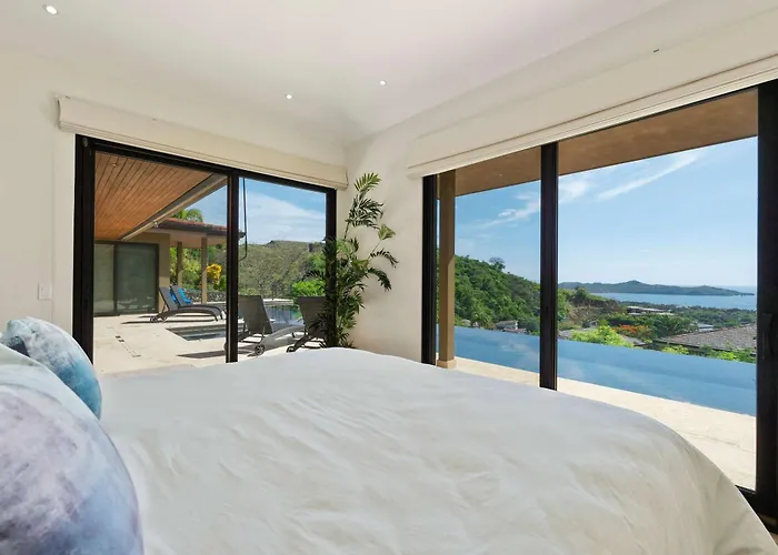 Villa Oceanview In Mar Vista, Infinity Pool